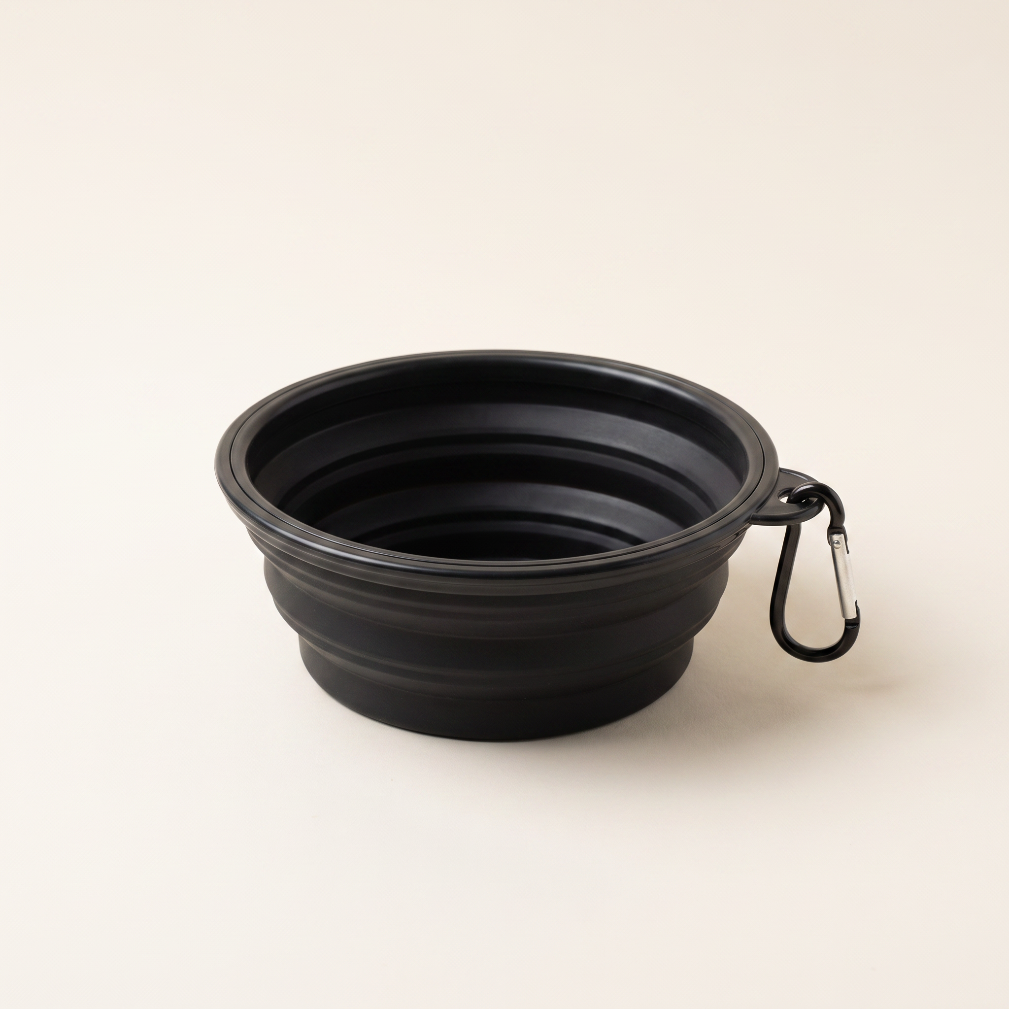 WANDRA Camp Bowl in Black, collapsible silicone dog travel bowl with carabiner clip